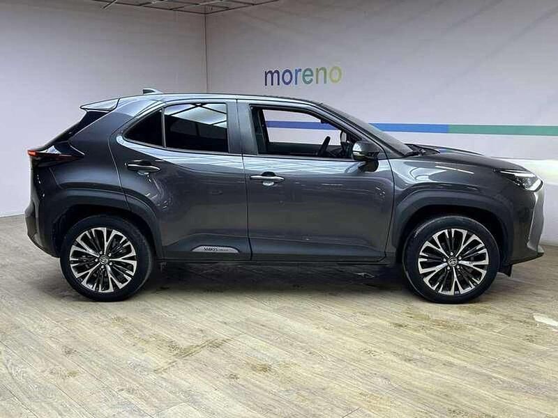 Usata Toyota Yaris Cross Lounge 116 CV (85 kW) 2021 Grigio SUV