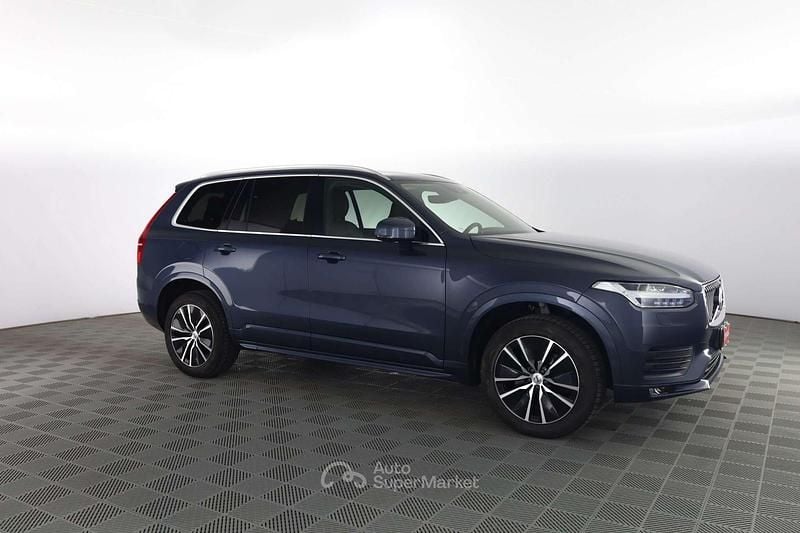 Usata Volvo XC90 Momentum 235 CV (172 kW) 2021 Blu SUV