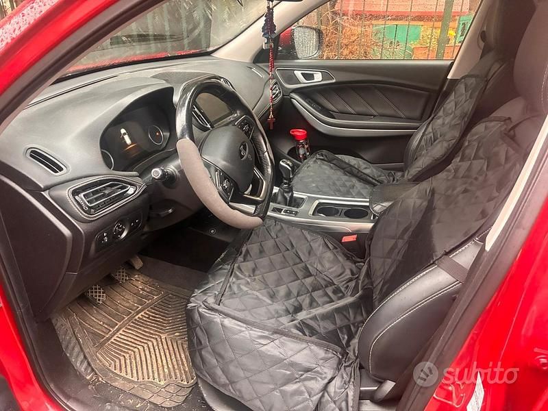 Usata DR F35 167 CV (122 kW) 2022 Rosso SUV