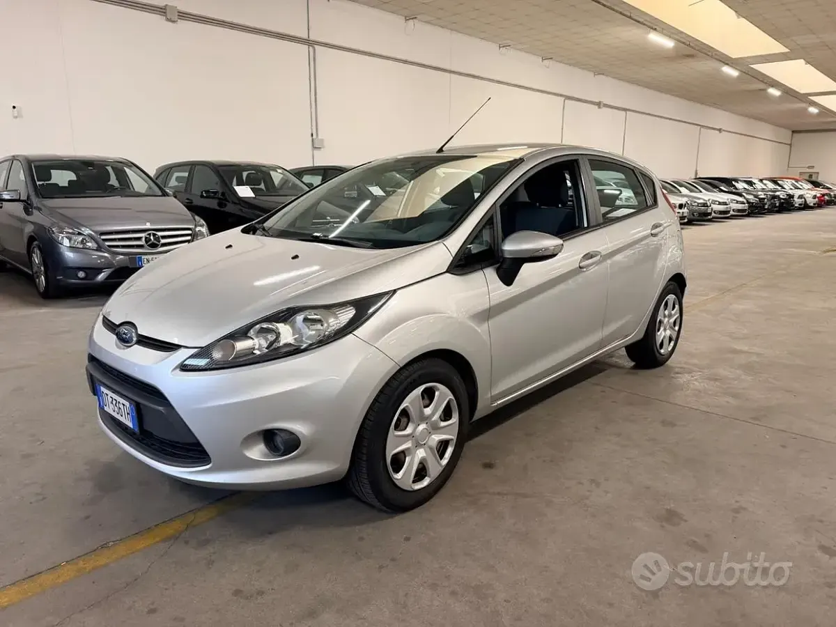 Gebraucht Ford Fiesta Titanium 82 PS (60 kW) 2009 Grau Limousine