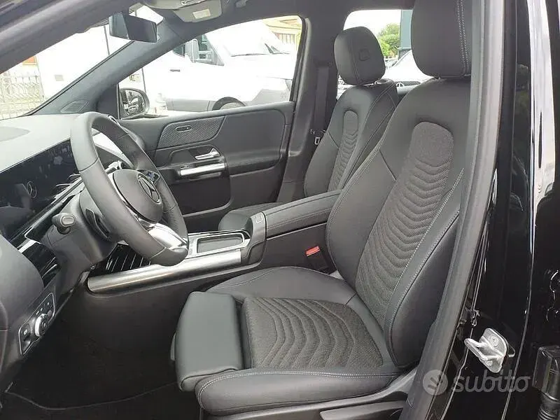 Nuova Mercedes B180 Advanced 2025 Nero Utilitaria