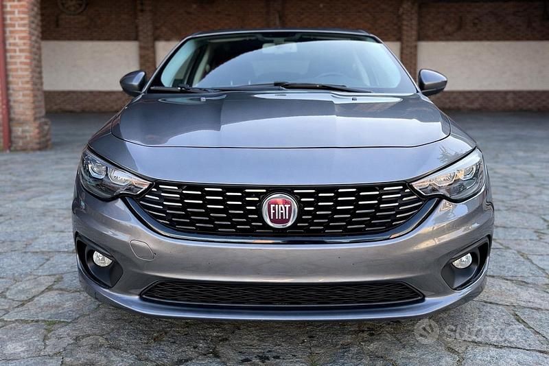 Usata Fiat Tipo Lounge 95 CV (69 kW) 2018 Other Berlina