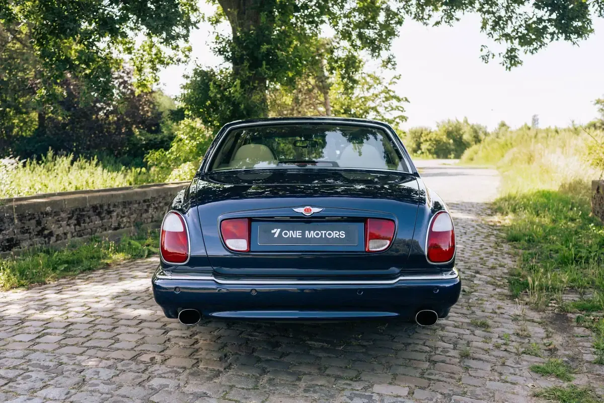 Usata Bentley Arnage 405 CV (297 kW) 2000 Blu Berlina