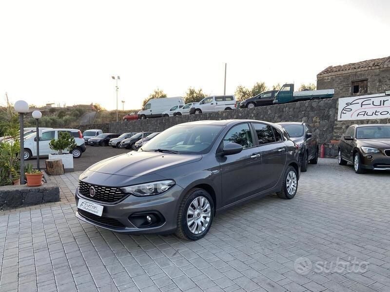 Usata 2017 Fiat Tipo Lounge Tre volumi | 7800 € (Buon prezzo) - Immagine 1/2