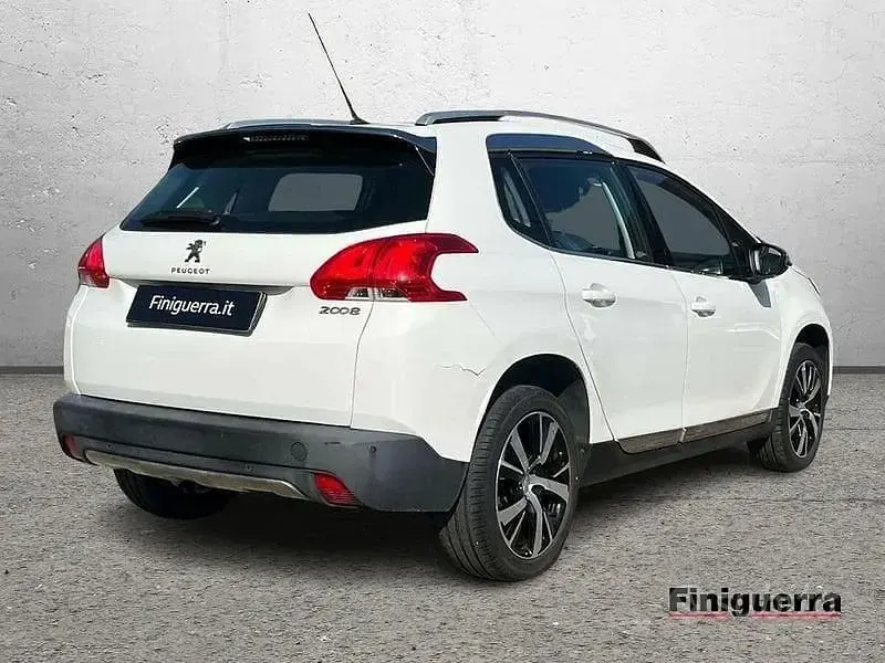 Usata Peugeot 2008 Allure 120 CV (88 kW) 2015 Bianco SUV