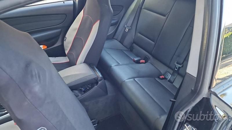 Usata BMW 120 177 CV (130 kW) 2007 Nero Utilitaria