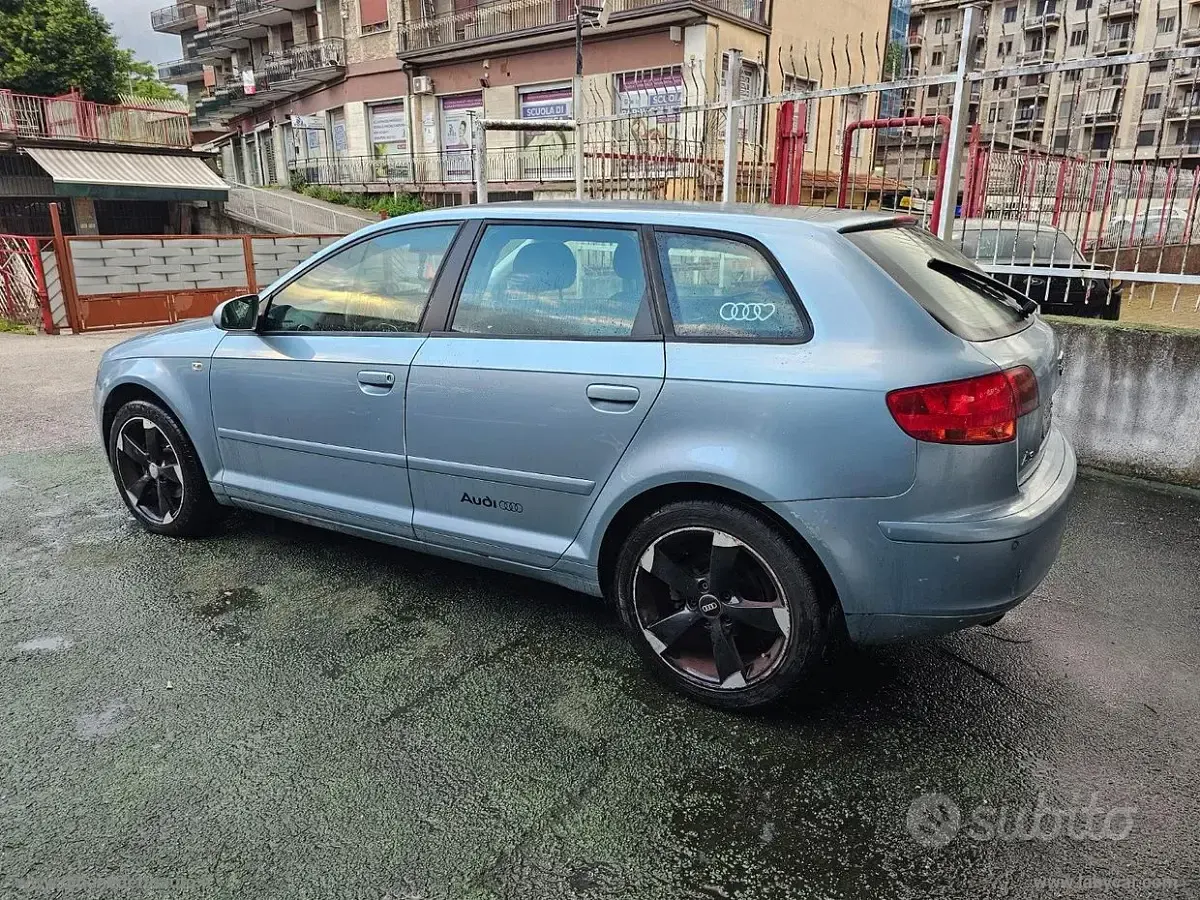 Usata Audi A3 Sportback Ambition 105 CV (77 kW) 2005 Utilitaria