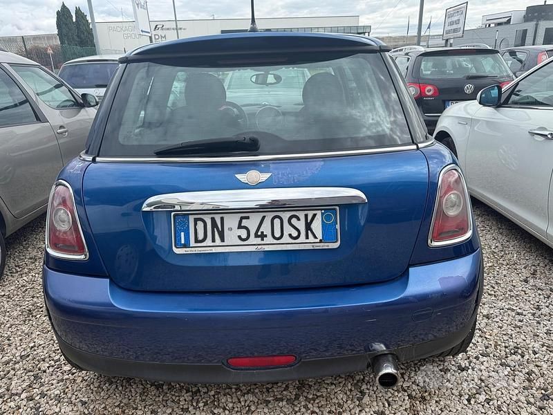 Usata Mini Cooper 95 CV (69 kW) 2009 Blu Utilitaria