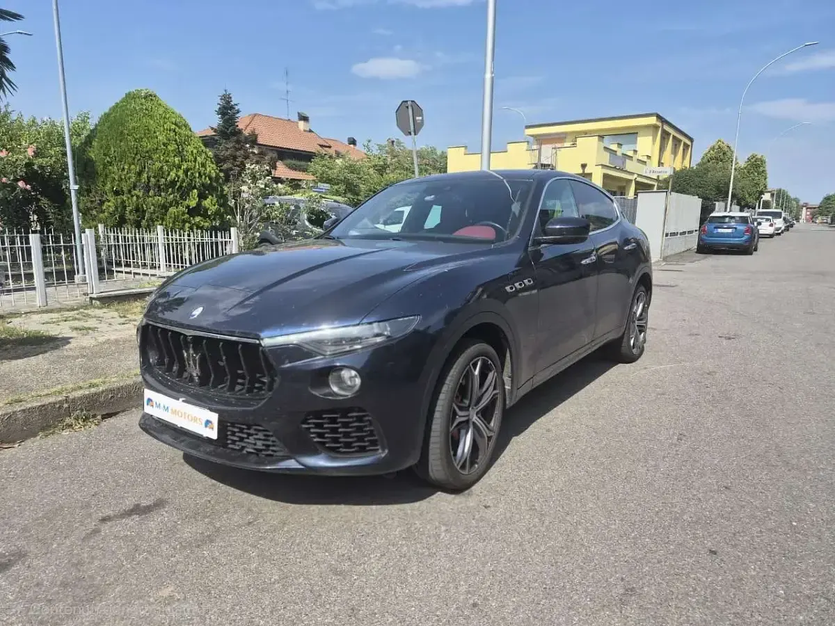 Usata Maserati Levante 349 CV (256 kW) 2021 Blu/azzurro SUV