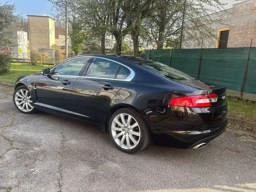 Usata Jaguar XF Premium Luxury 238 CV (175 kW) 2009 Nero Berlina