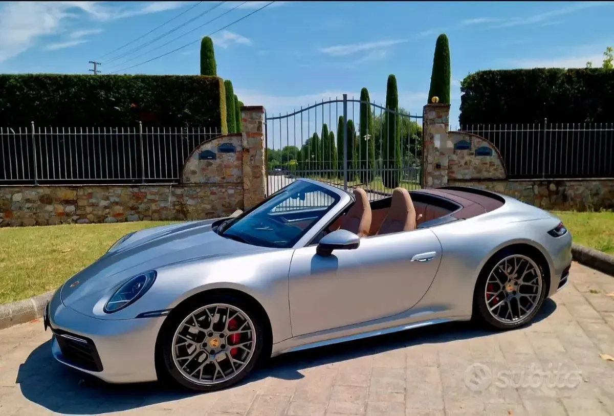 Usata Porsche 992 450 CV (330 kW) 2019 Grigio Cabrio
