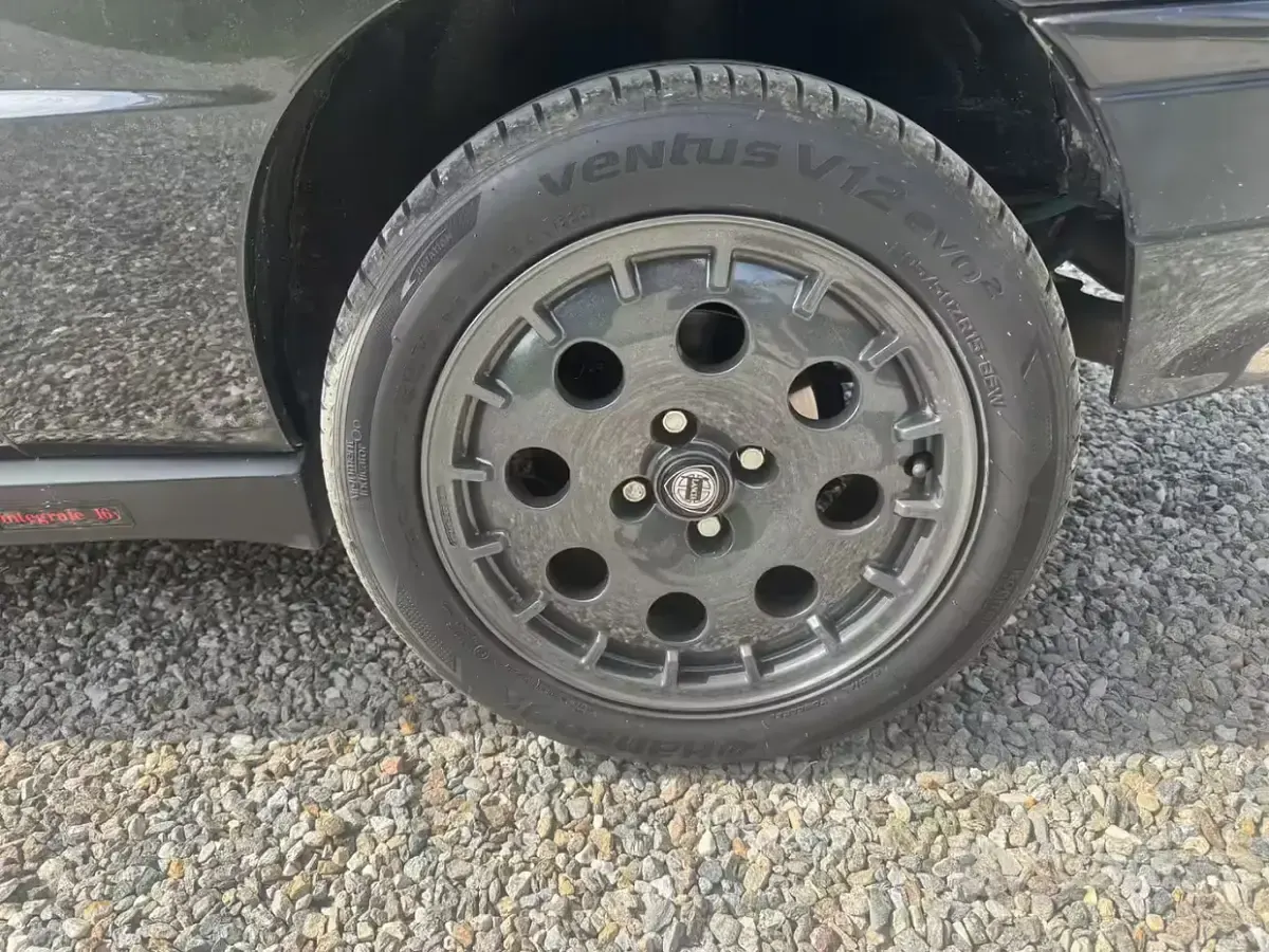 Usata Lancia Delta 196 CV (144 kW) 1990 Utilitaria