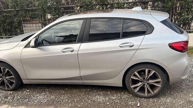 Usata BMW 116 Advantage 116 CV (85 kW) 2020 Argento Utilitaria