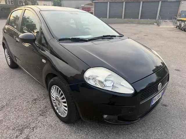 Usata Fiat Grande Punto 75 CV (55 kW) 2008 Nero Utilitaria