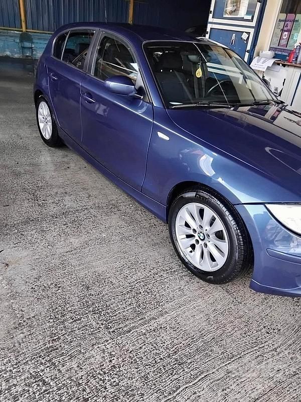 Usata BMW 118 2009 Blu Utilitaria