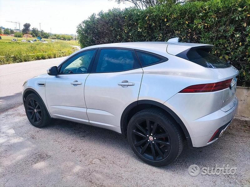 Grigio Usata 2019 Jaguar E-Pace R-Dynamic SUV | 28.000 € (Buon prezzo) - Immagine 1/2