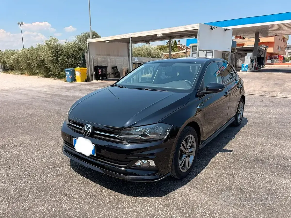 Usata VW Polo R-line 95 CV (69 kW) 2021 Nero Utilitaria