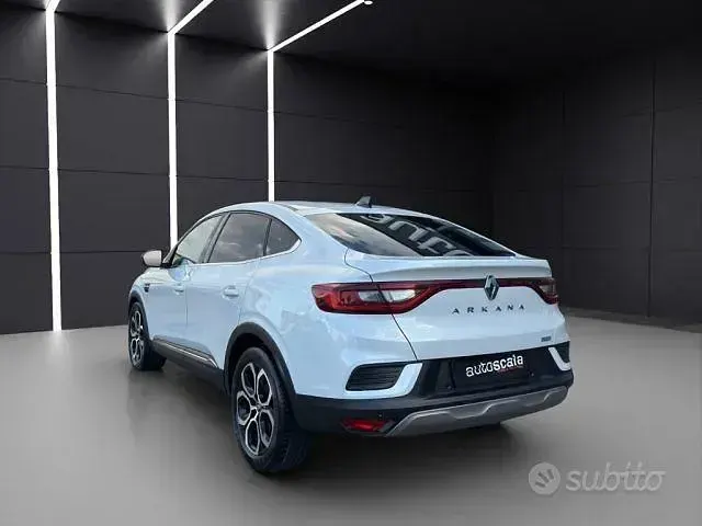 Usata Renault Arkana 94 CV (69 kW) 2022 Bianco SUV