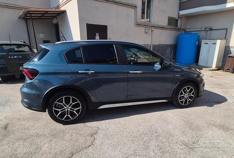 Usata Fiat Tipo Cross 131 CV (96 kW) 2022 Berlina