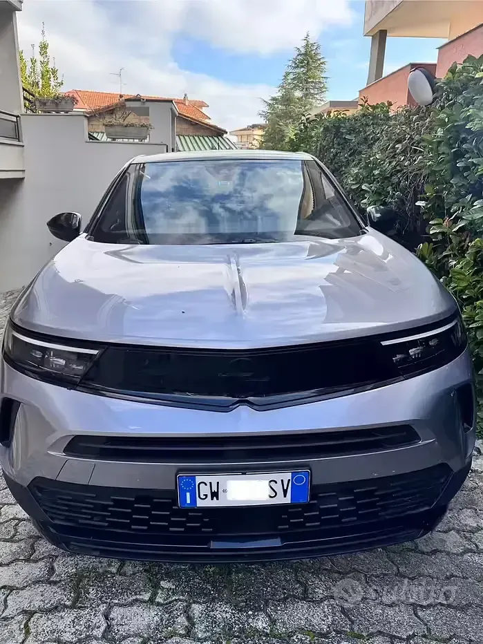 Usata Opel Mokka 101 CV (74 kW) 2024 Grigio SUV