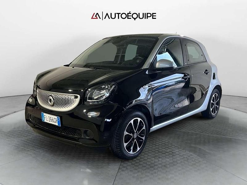 Usata Smart ForFour Passion 71 CV (52 kW) 2017 Nero Utilitaria