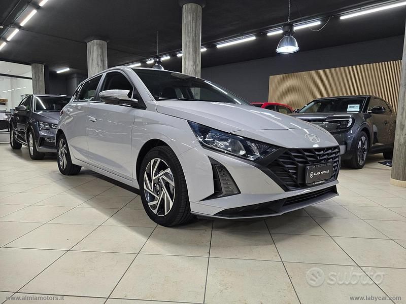 Usata Hyundai i20 Prime 84 CV (61 kW) 2024 Grigio Utilitaria