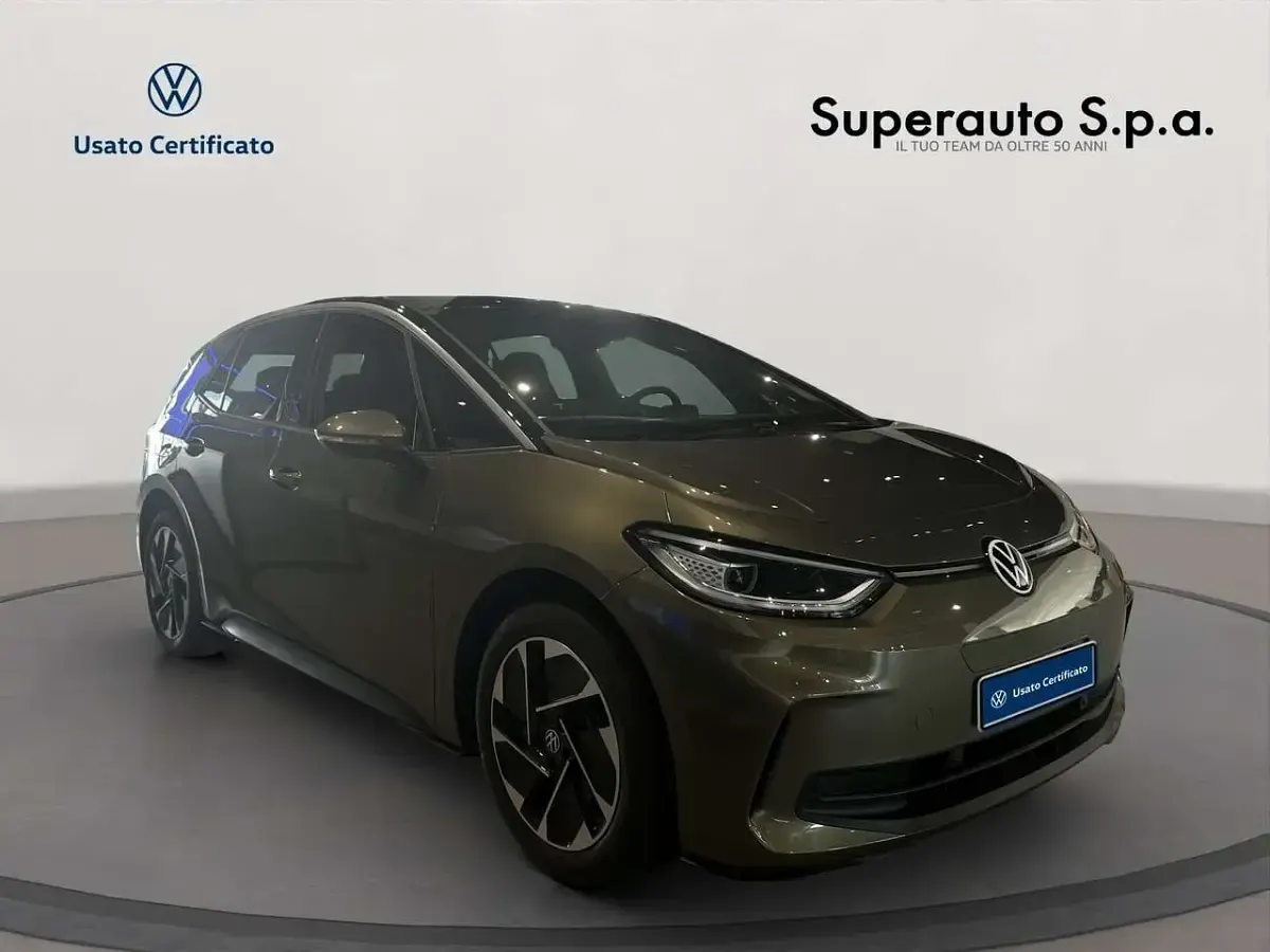 Nuova VW ID.3 Pro 150 kW (204 CV) 2026 Verde Utilitaria