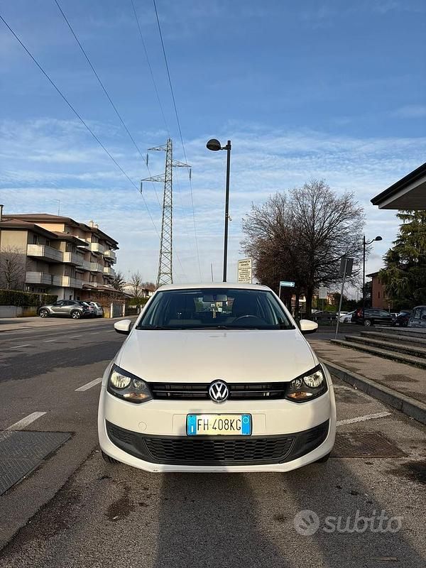 Usata VW Polo 64 CV (47 kW) 2014 Bianco Utilitaria