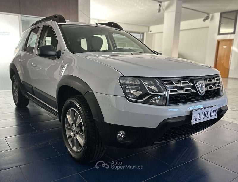 Usata Dacia Duster Ambiance 109 CV (80 kW) 2016 Bianco SUV