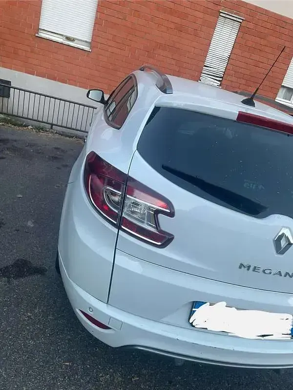 Usata Renault Mégane GrandTour 110 CV (80 kW) 2012 Bianco Station wagon