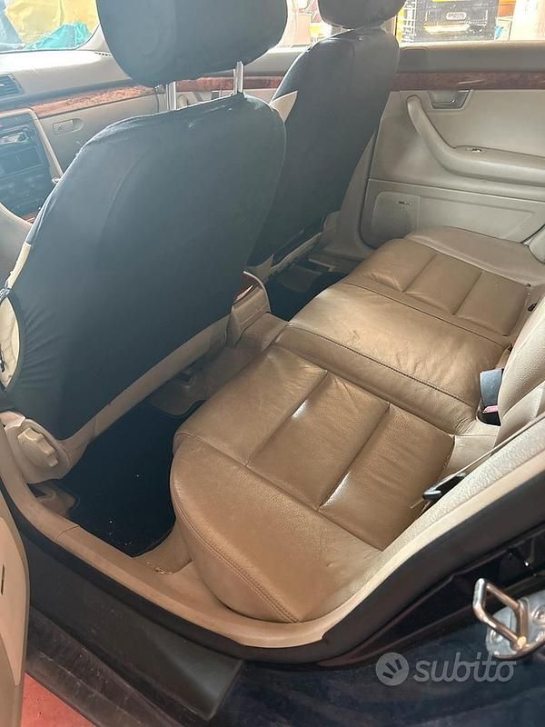 Usata Audi A4 130 CV (95 kW) 2003 Blu Station wagon