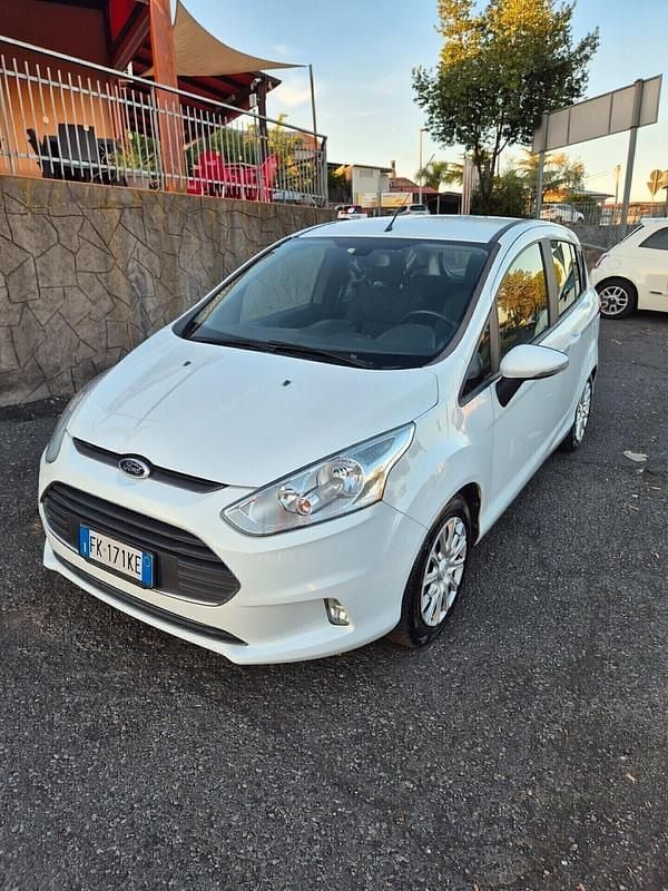 Usata Ford B-MAX Titanium 87 CV (63 kW) 2017 Bianco Monovolume