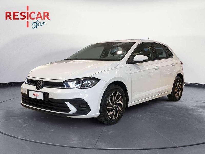 Usata VW Polo Life 95 CV (69 kW) 2022 Bianco pastello Berlina