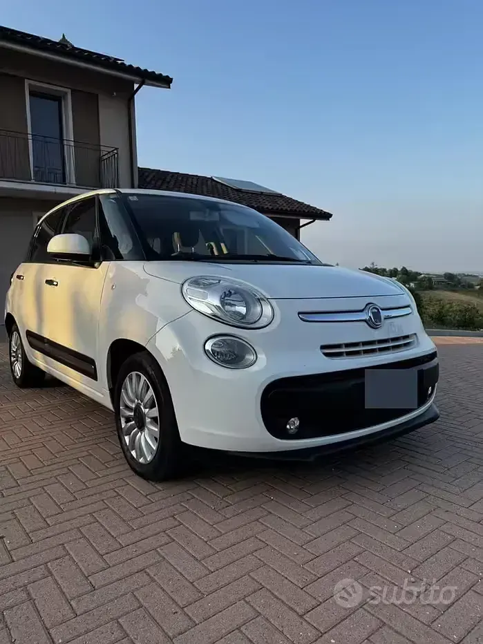 Usata Fiat 500L Lounge 105 CV (77 kW) 2013 Bianco Monovolume