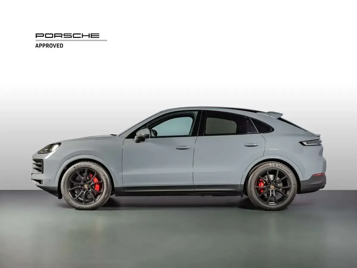 Usata Porsche Cayenne Coupe 475 CV (349 kW) 2024 Grigio artico Coupé