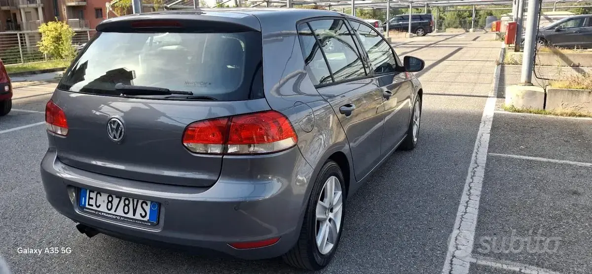 Usata VW Golf VI 110 CV (80 kW) 2010 Grigio Utilitaria