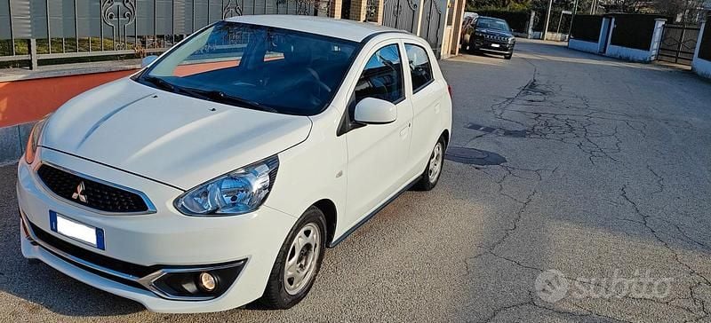 Usata Mitsubishi Space Star Intense 71 CV (52 kW) 2020 Bianco Utilitaria