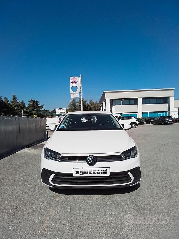 Usata VW Polo Life 95 CV (69 kW) 2023 Bianco Utilitaria