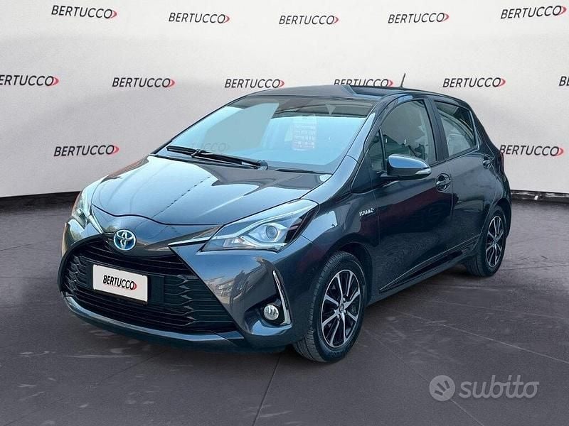 Usata Toyota Yaris Hybrid 2018 Grigio Berlina
