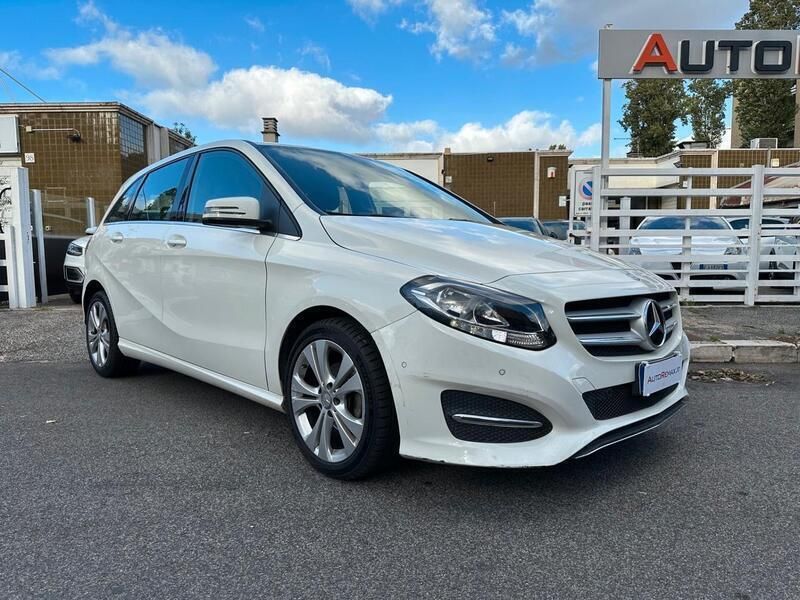 Bianco Usata 2015 Mercedes B180 Premium Monovolume | 11.999 € (Buon prezzo) - Immagine 1/4