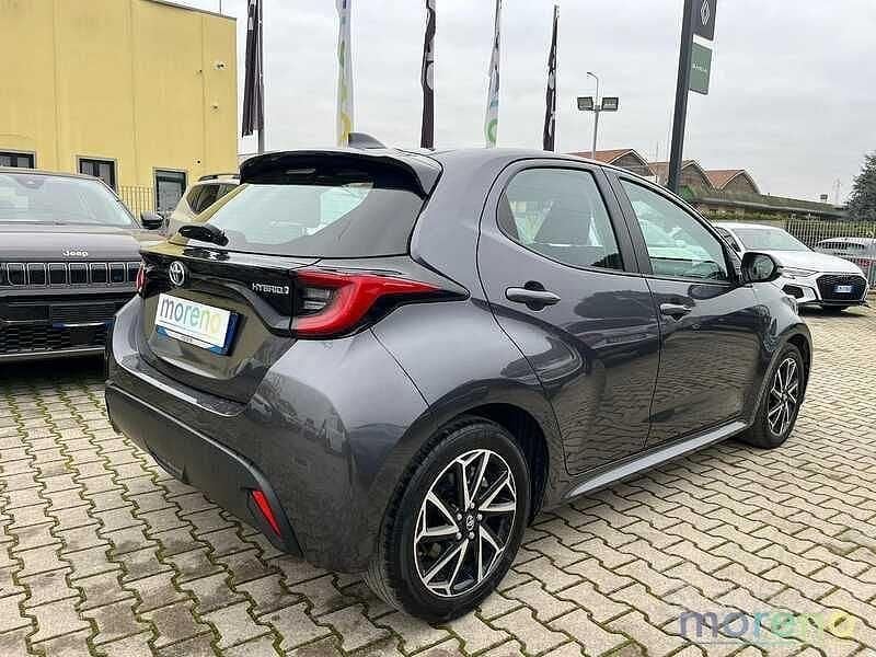 Usata Toyota Yaris Hybrid Trend 116 CV (85 kW) 2023 Grigio Utilitaria