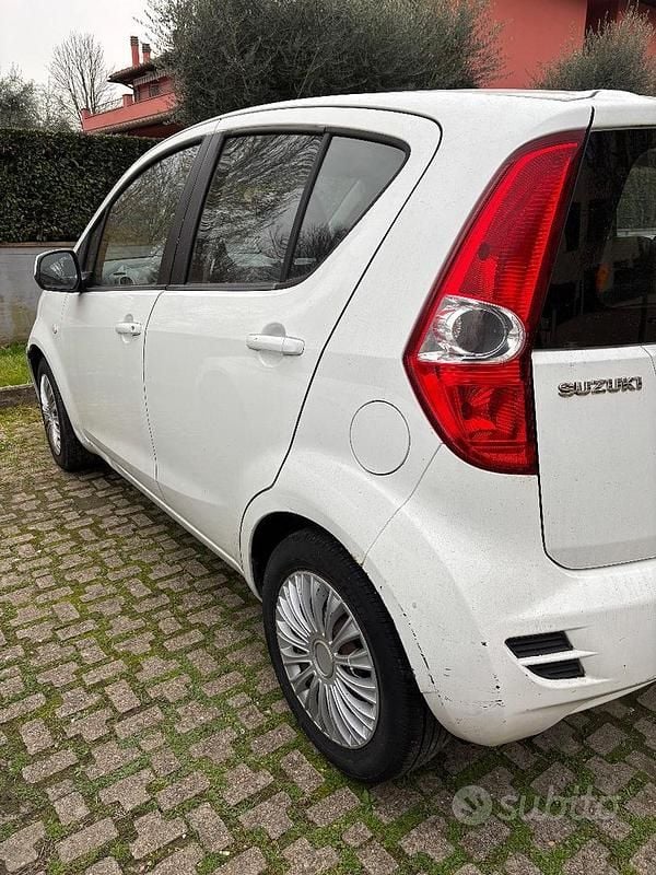 Usata Suzuki Splash GL 68 CV (50 kW) 2013 Bianco Utilitaria
