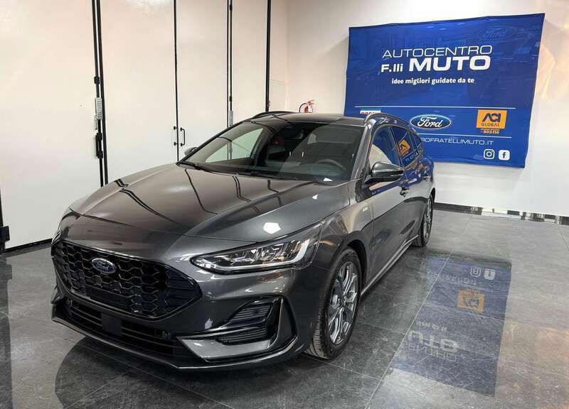 Magnetic grey Usata 2024 Ford Focus ST-Line Station wagon | 29.900 € (Molto cara) - Immagine 1/4