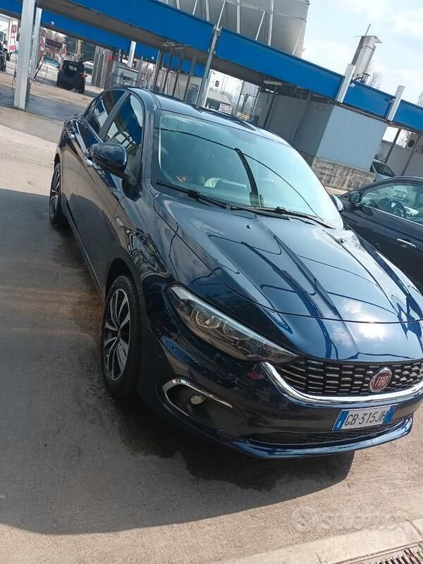 Blu Usata 2019 Fiat Tipo Tre volumi | 12.000 € (Cara) - Immagine 1/2