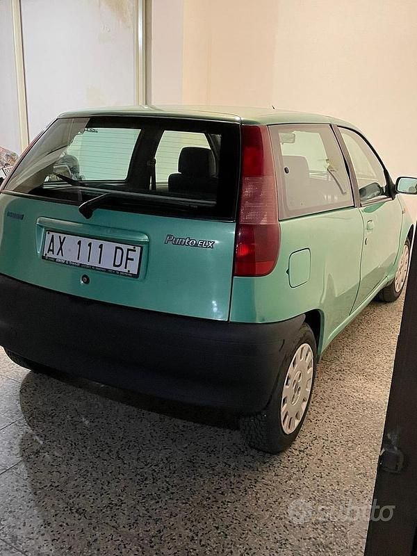 Brugt Fiat Punto 86 HK (63 kW) 1998 Grøn Sedan