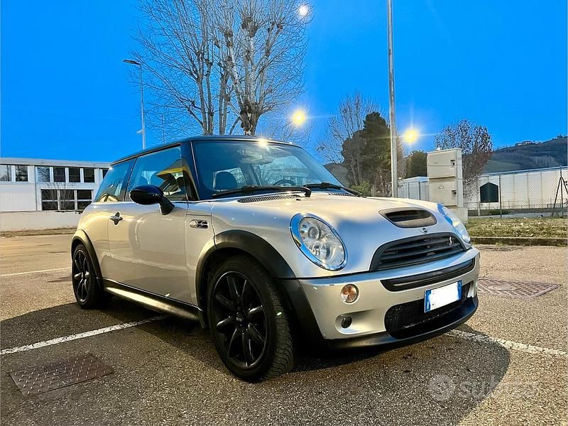 Usata Mini Cooper S 170 CV (125 kW) 2005 Grigio Utilitaria