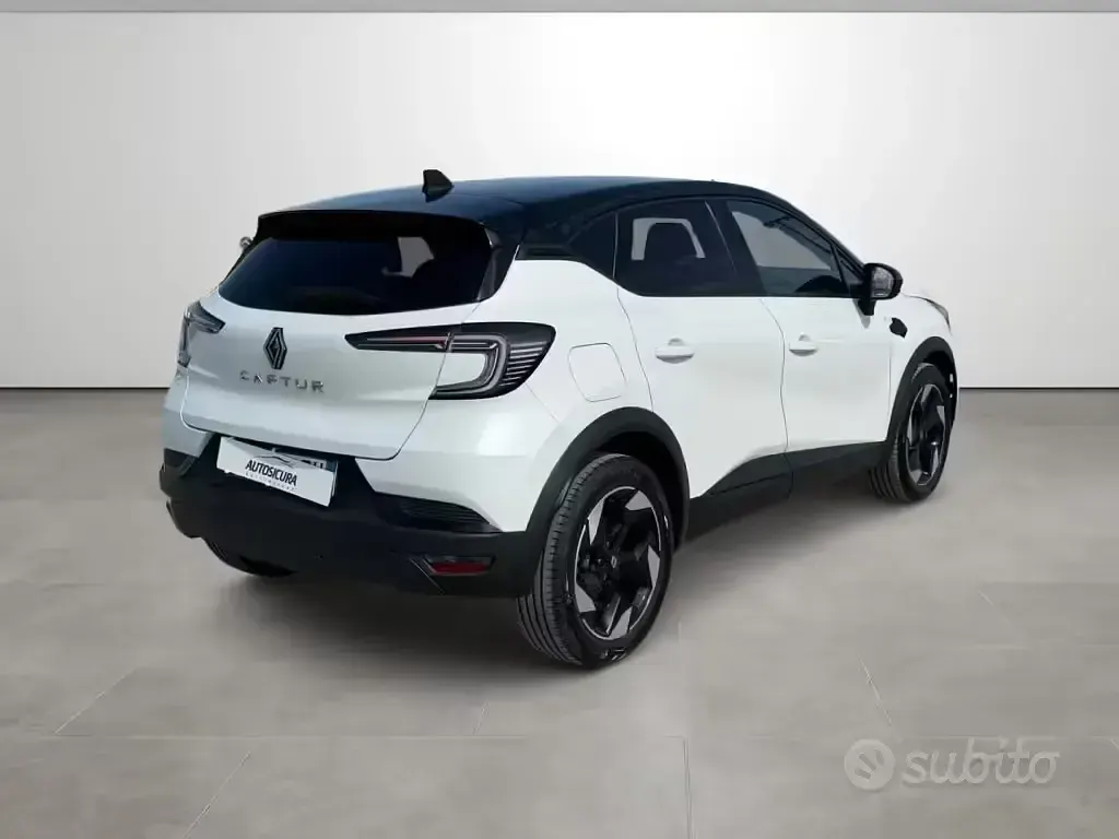 Usata Renault Captur Techno 91 CV (66 kW) 2025 Bianco SUV