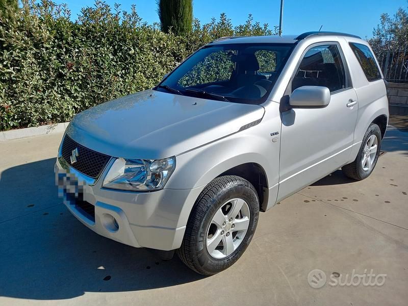 Usata Suzuki Grand Vitara 130 CV (95 kW) 2008 Grigio Station wagon