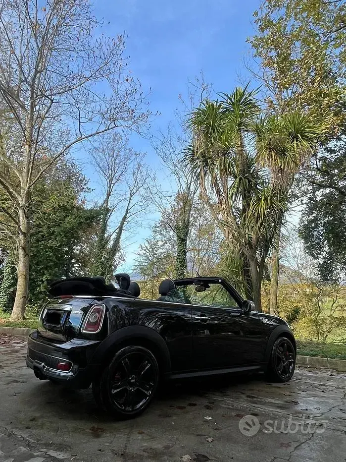 Usata Mini John Cooper Works Cabriolet 211 CV (155 kW) 2009 Nero Cabrio