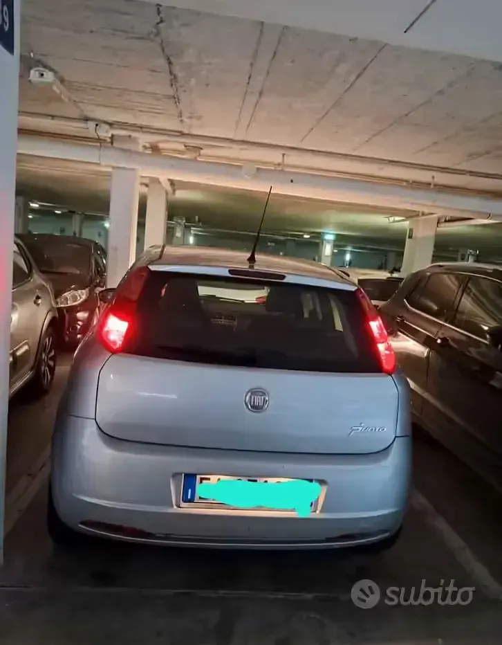 Usata Fiat Punto 77 CV (56 kW) 2010 Grigio Utilitaria